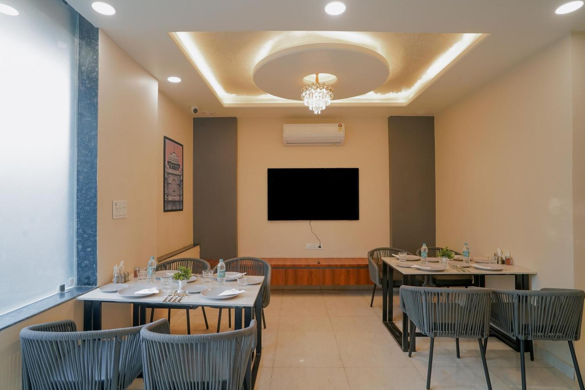 Hotel The Hidden Door-Near Jaipur Airport Екстериор снимка