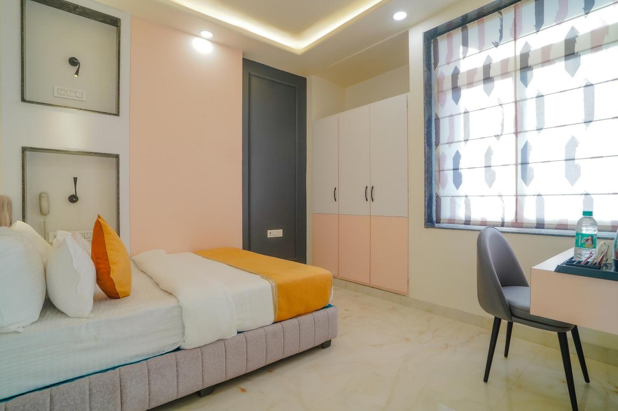 Hotel The Hidden Door-Near Jaipur Airport Екстериор снимка
