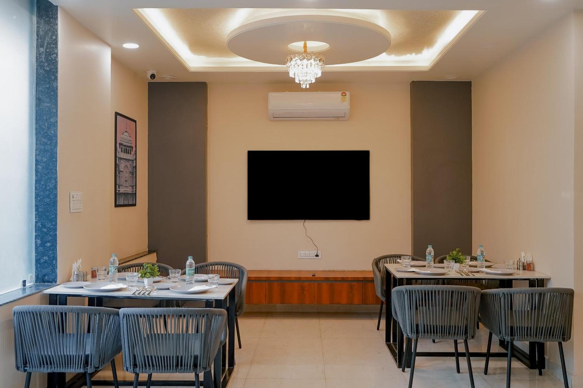 Hotel The Hidden Door-Near Jaipur Airport Екстериор снимка