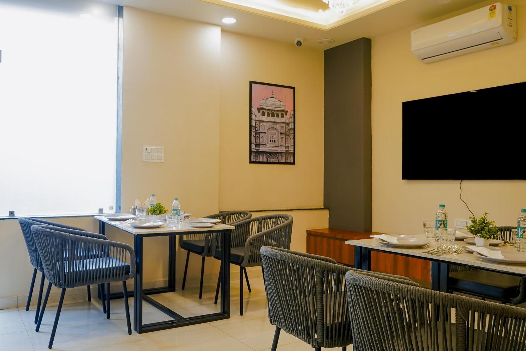 Hotel The Hidden Door-Near Jaipur Airport Екстериор снимка