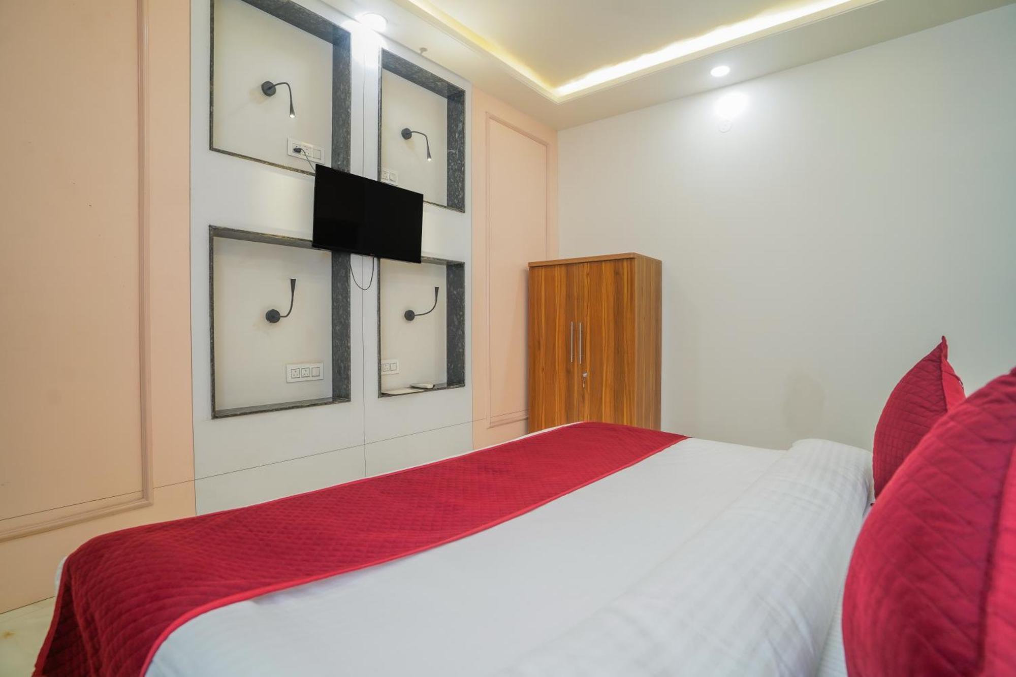 Hotel The Hidden Door-Near Jaipur Airport Екстериор снимка